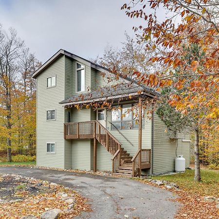 Tobyhanna Home With Game Room And Fire Pit Exterior photo